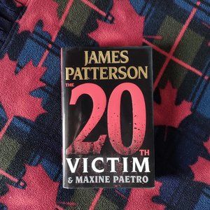 📚 3/$15 or 5/$20 📚 Novel - The 20th Victim (#20)
